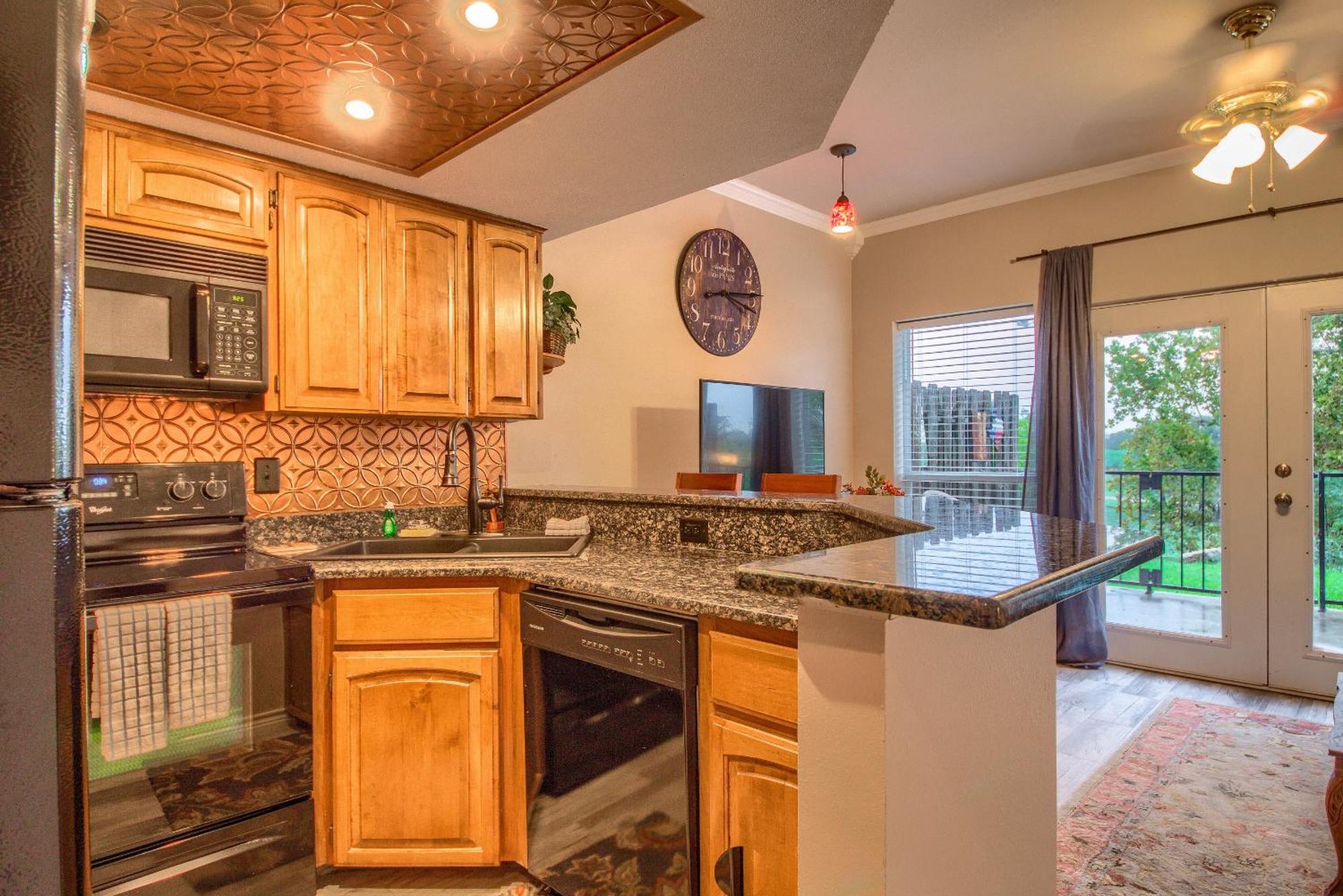 Ss 4B Riverside Condo Нью Браунфелс Экстерьер фото