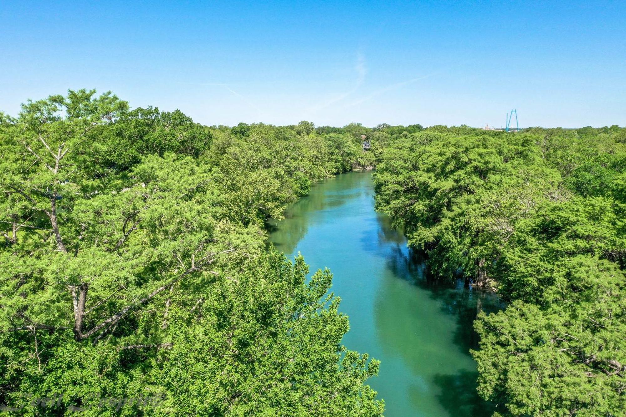 Ss 4B Riverside Condo Нью Браунфелс Экстерьер фото